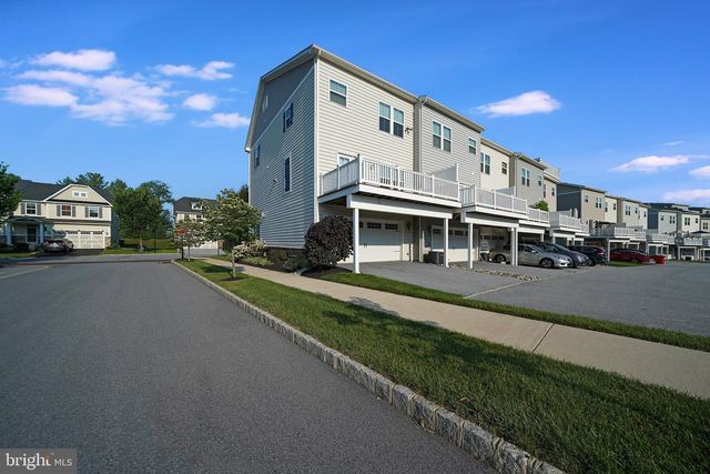 227 QUARRY POINT RD, Malvern, PA 19355