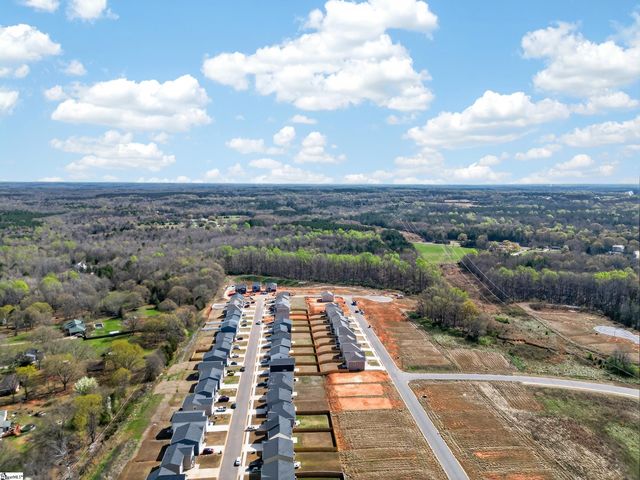 105 Spring Knoll Way, Fountain Inn, SC 29644