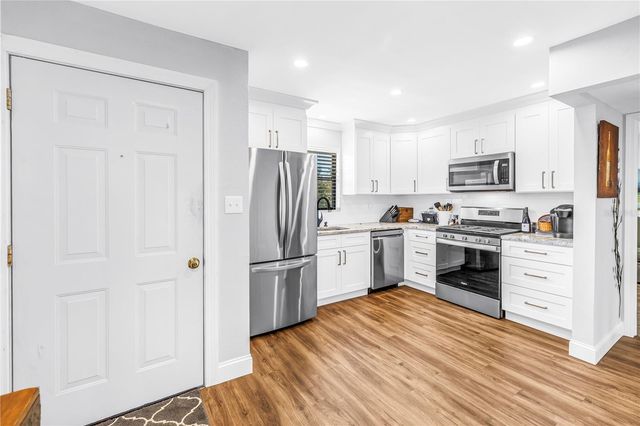 5920 80TH STREET N 404, St Petersburg, FL 33709