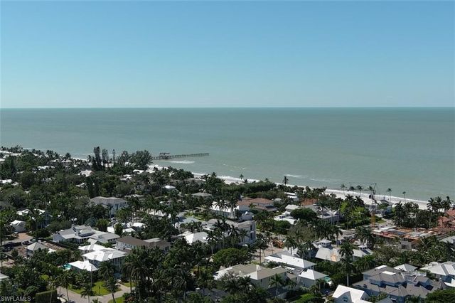 250 7th AVE S 305, Naples, FL 34102