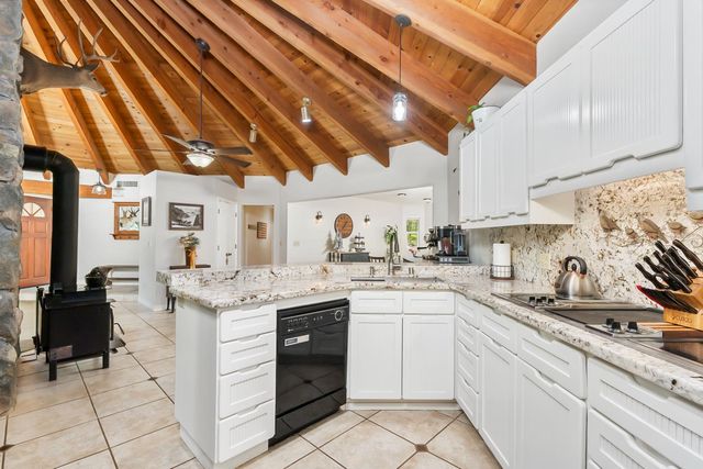 5990 Upper Ridge Way, Auburn, CA 95602