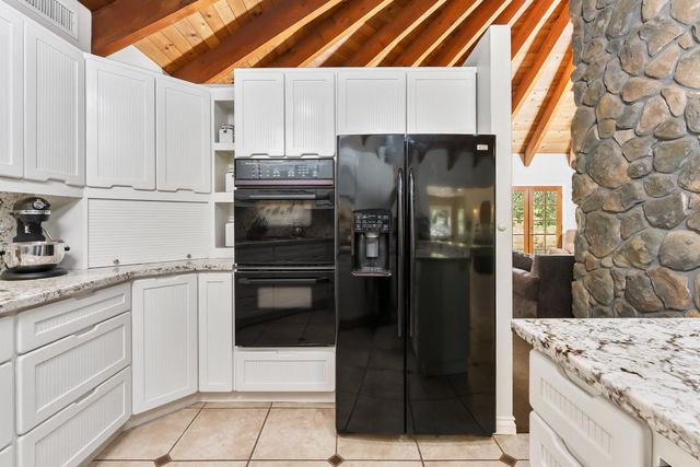 5990 Upper Ridge Way, Auburn, CA 95602