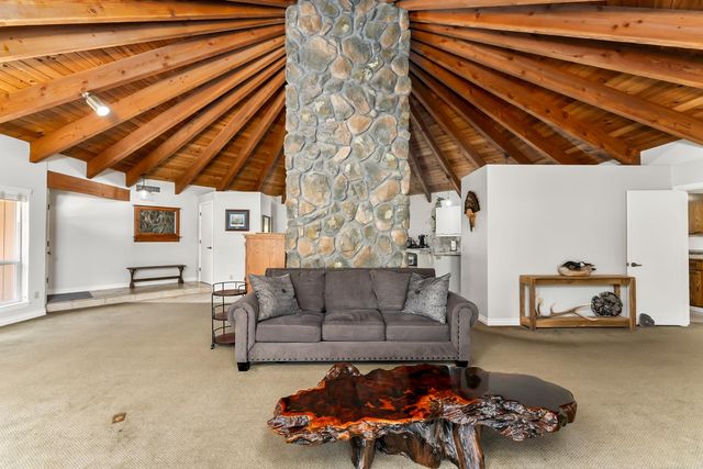 5990 Upper Ridge Way, Auburn, CA 95602