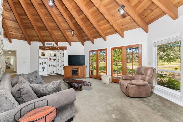 5990 Upper Ridge Way, Auburn, CA 95602