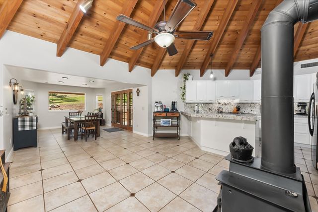 5990 Upper Ridge Way, Auburn, CA 95602