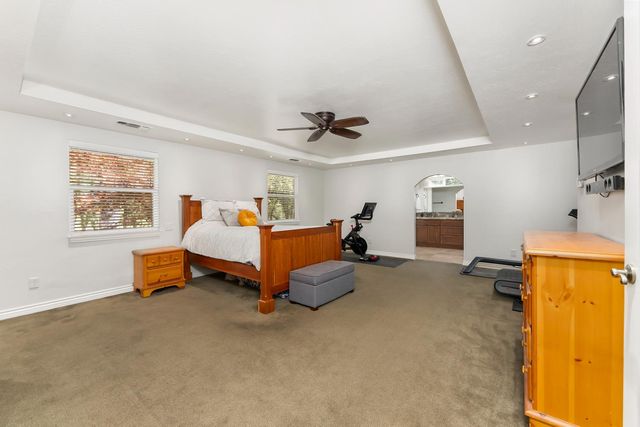 5990 Upper Ridge Way, Auburn, CA 95602