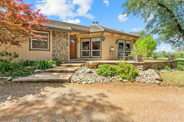 5990 Upper Ridge Way, Auburn, CA 95602