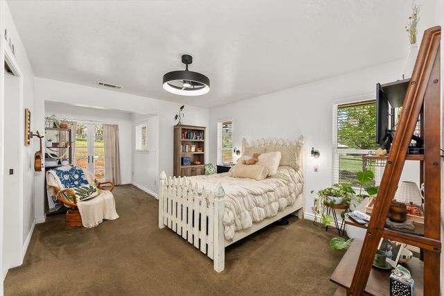 5990 Upper Ridge Way, Auburn, CA 95602