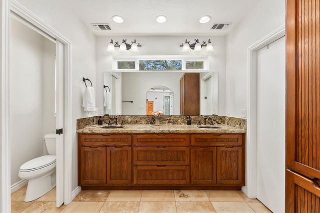 5990 Upper Ridge Way, Auburn, CA 95602