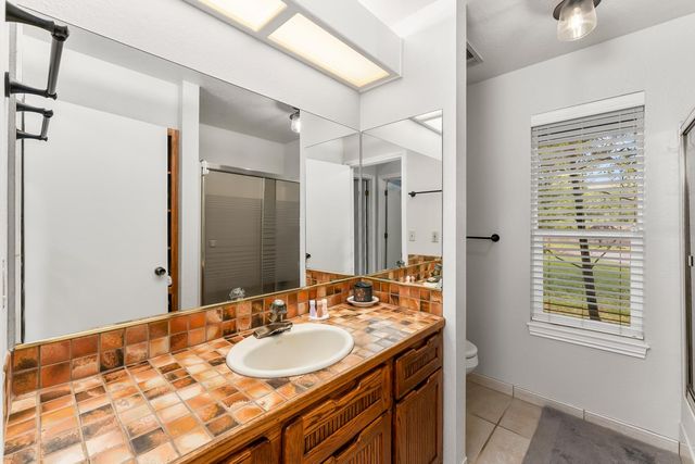 5990 Upper Ridge Way, Auburn, CA 95602