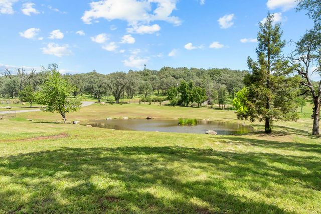 5990 Upper Ridge Way, Auburn, CA 95602