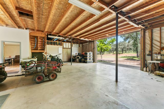 5990 Upper Ridge Way, Auburn, CA 95602