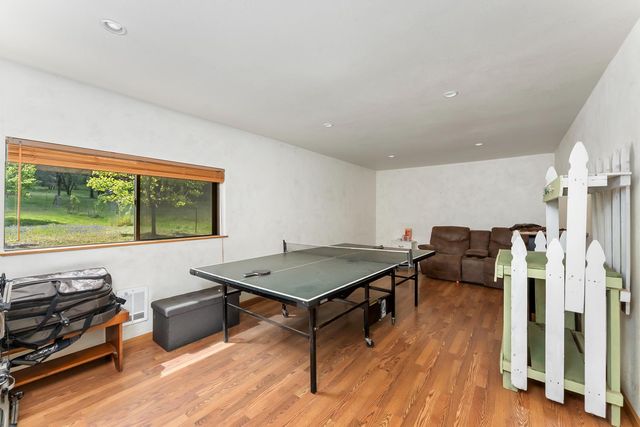 5990 Upper Ridge Way, Auburn, CA 95602
