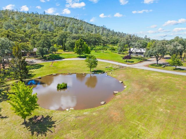 5990 Upper Ridge Way, Auburn, CA 95602