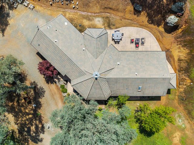 5990 Upper Ridge Way, Auburn, CA 95602