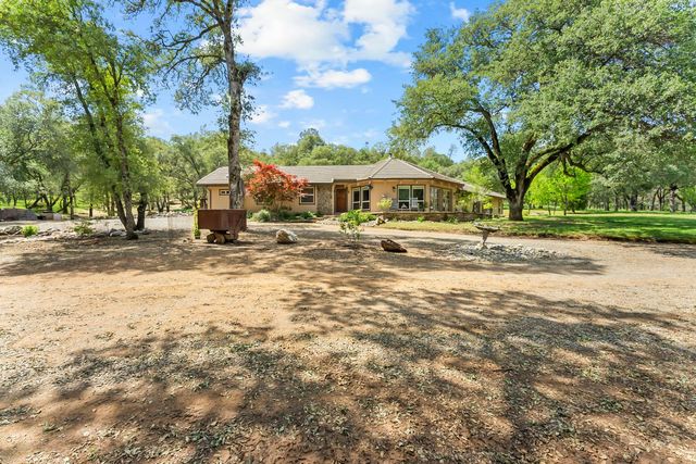 5990 Upper Ridge Way, Auburn, CA 95602