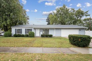 1426 Oakdale Drive, South Bend, IN 46614