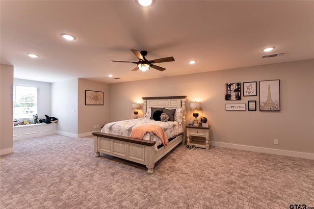 1030 Cannon Place, Paris, TX 75462