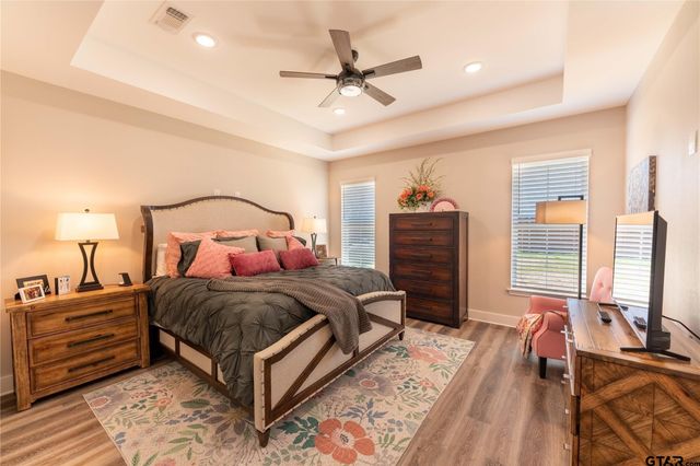 1030 Cannon Place, Paris, TX 75462