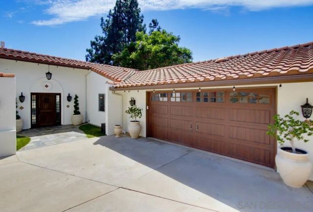 2450 Vista Lago Ter, Escondido, CA 92029