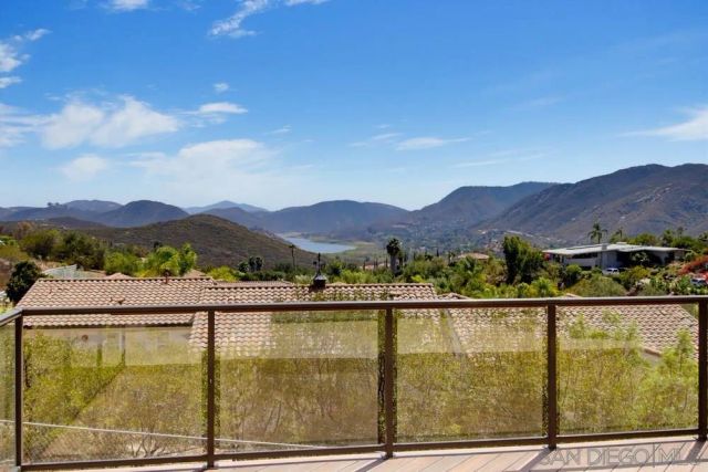 2450 Vista Lago Ter, Escondido, CA 92029