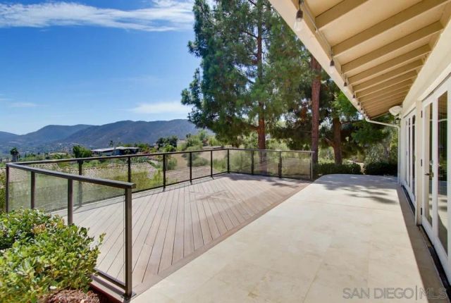 2450 Vista Lago Ter, Escondido, CA 92029