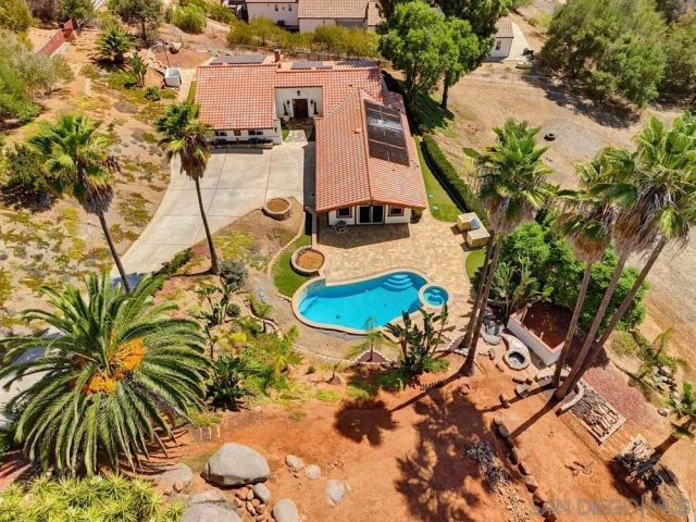 2450 Vista Lago Ter, Escondido, CA 92029