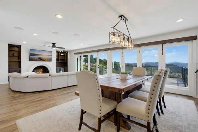 2450 Vista Lago Ter, Escondido, CA 92029