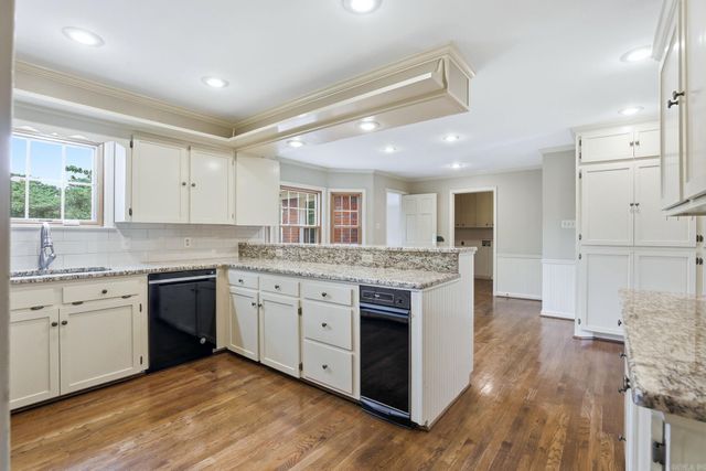 14 Saint Andrews Drive, Little Rock, AR 72212