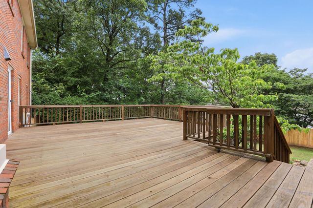 14 Saint Andrews Drive, Little Rock, AR 72212