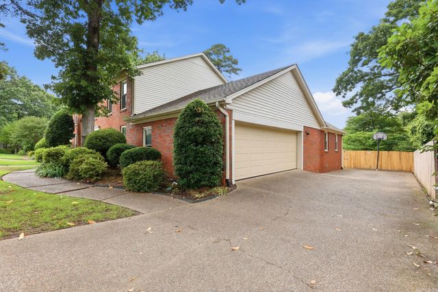 14 Saint Andrews Drive, Little Rock, AR 72212
