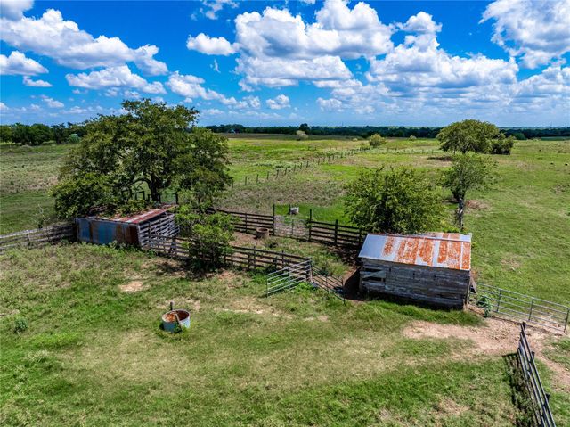 1466 County Road 253, Weimar, TX 78962