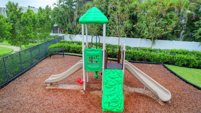 6851 Broadwater Lane, Lake Worth, FL 33467