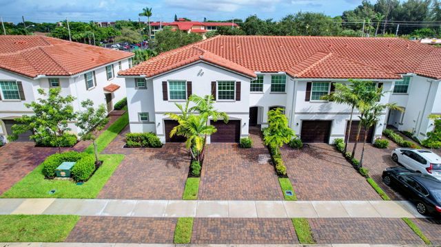 6851 Broadwater Lane, Lake Worth, FL 33467