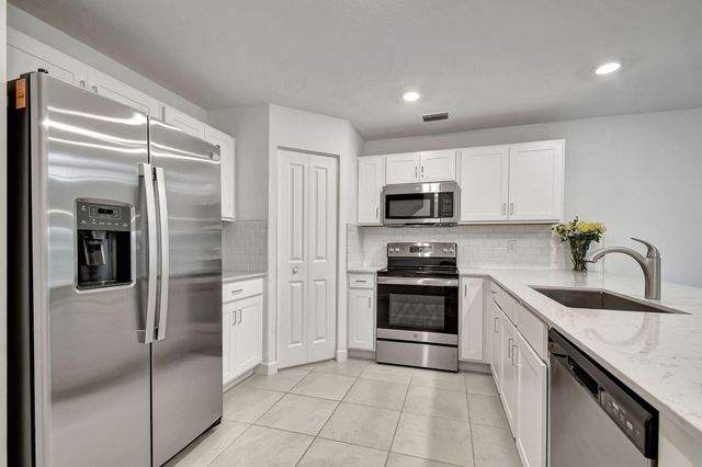 6851 Broadwater Lane, Lake Worth, FL 33467