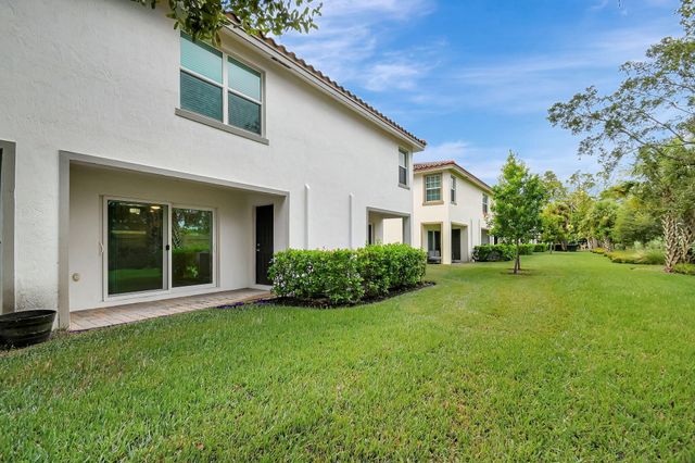 6851 Broadwater Lane, Lake Worth, FL 33467