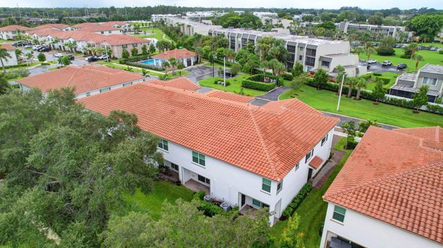 6851 Broadwater Lane, Lake Worth, FL 33467