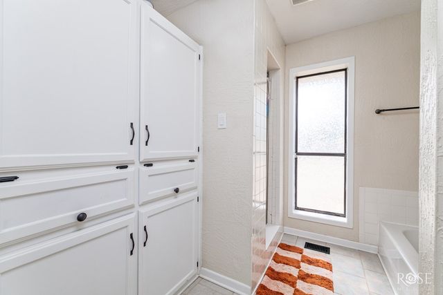 6081 Candice Rd, Christoval, TX 76935