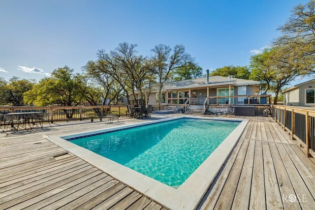 6081 Candice Rd, Christoval, TX 76935