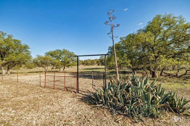 6081 Candice Rd, Christoval, TX 76935