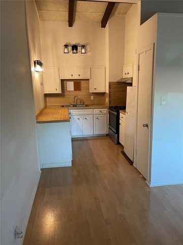 2404 Longview ST 204, Austin, TX 78705