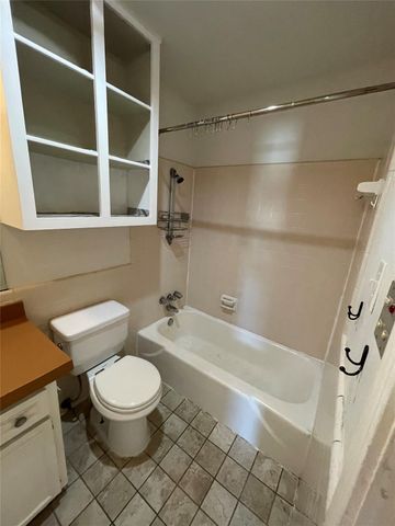 2404 Longview ST 204, Austin, TX 78705