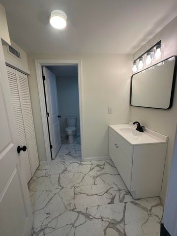 239 Hawkheegan, Frankfort, KY 40601