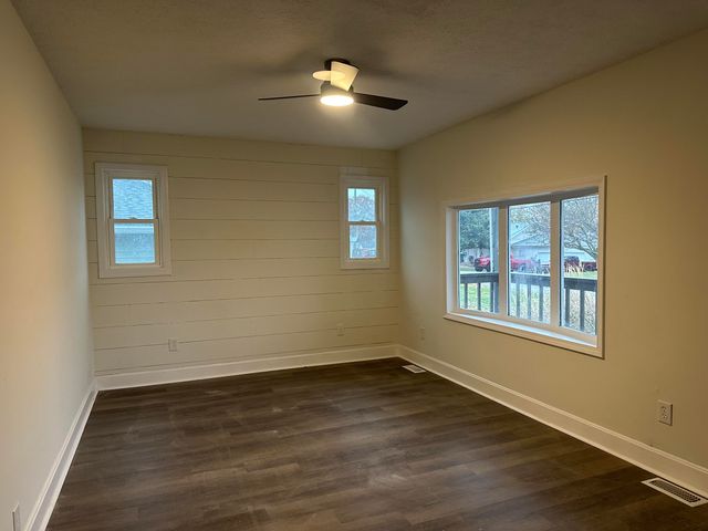 239 Hawkheegan, Frankfort, KY 40601