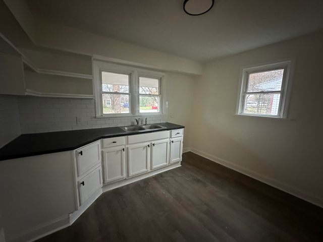 239 Hawkheegan, Frankfort, KY 40601