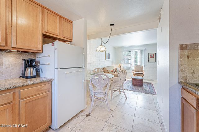 189 S Paseo Pena Apt D, Green Valley, AZ 85614