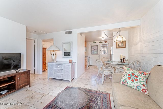 189 S Paseo Pena Apt D, Green Valley, AZ 85614