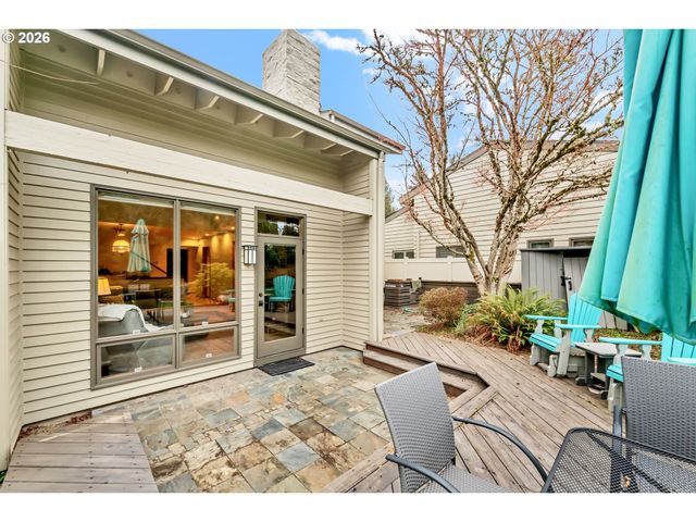 2036 EASTWOOD Ln, Eugene, OR 97401