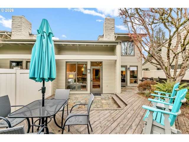 2036 EASTWOOD Ln, Eugene, OR 97401