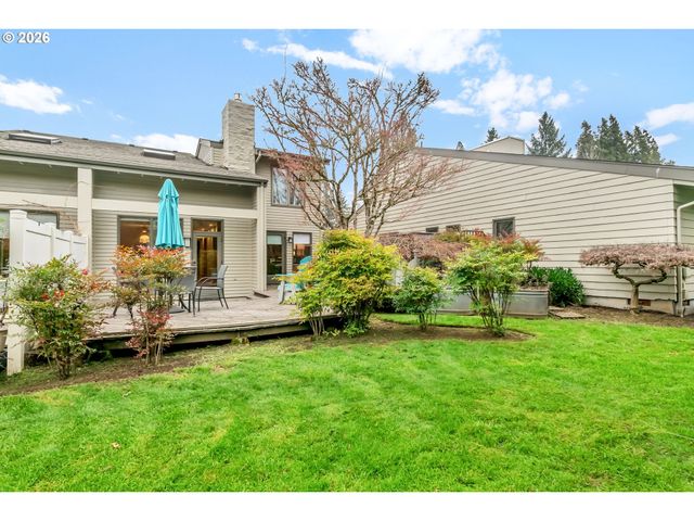 2036 EASTWOOD Ln, Eugene, OR 97401